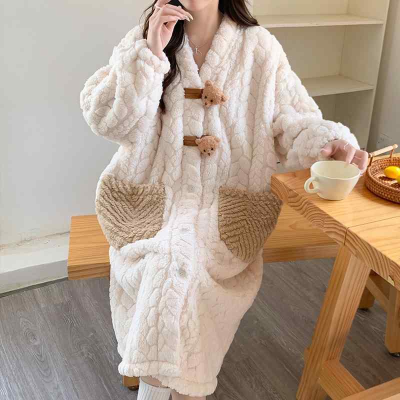 マタニティパジャマ 妊婦 授乳服 ルームウェア ワンピース 秋冬 サンゴフリース ポリエステル 厚手 長袖 前開き 授乳口付き 陣痛着 入院準備 産前産後 産褥期 保温 あったか ロング丈