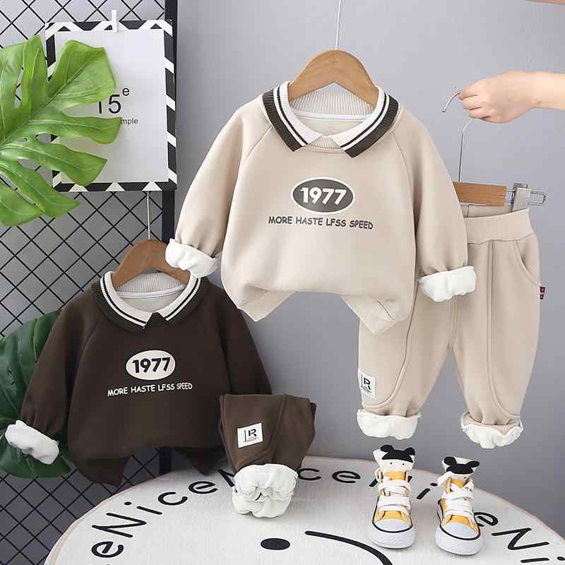 セットアップ ベビー 男の子 キッズ 子供服 秋冬 裏起毛 厚手 スウェット トレーナー 2点セット 普段使い お出かけ 保温性 快適 丸首 綿混 ポリエステル オフホワイト ダークブラウン