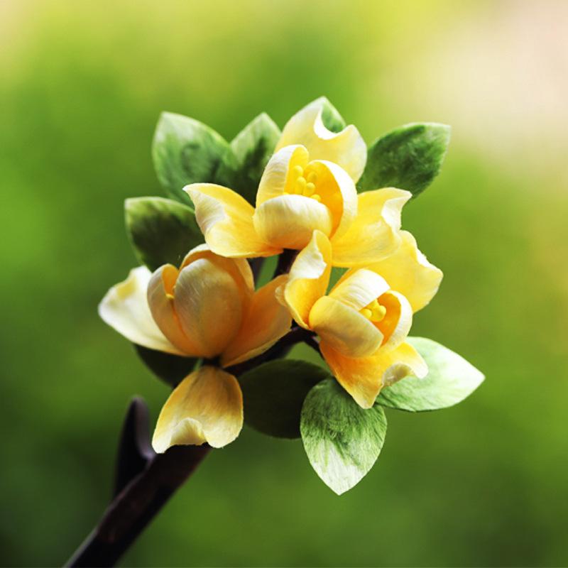 髪飾り レディース 手作り 伝統工芸 絹ベルベット 花 フラワーモチーフ かんざし 簪 モダン中華風 簡単ヘアアレンジ 上品 華やか イエローマグノリア 海外お土産