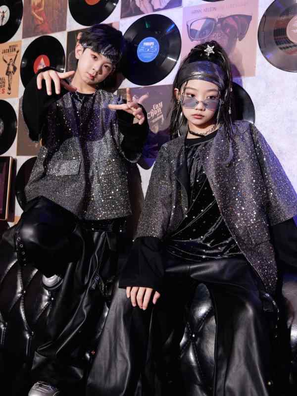 ダンス衣装 男の子 キッズ ヒップホップ ストリート系 発表会 舞台 ドラム パフォーマンス セットアップ 上下セット かっこいい おしゃれ 目立つ ポリエステル製 動きやすい
