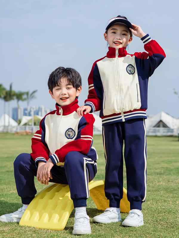 ジャージ キッズ 男女兼用 幼稚園 小学生 スクールウェア セットアップ 3点セット オールシーズン 学院風 ポリエステル ジップアップ フードなし 伸縮性 吸汗速乾 柔らか素材 通学 普段使い 入学式 運動会 発表会 カジュアル