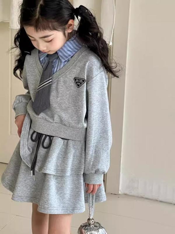 セットアップ キッズ 女の子 スクールルック 韓国ファッション 春秋 ネクタイ付き 長袖 スウェット トレーナー ミニスカート 上下 2点セット 綿 コットン 柔らかな肌触り 英字 ロゴ 小学生 ジュニア グレー系