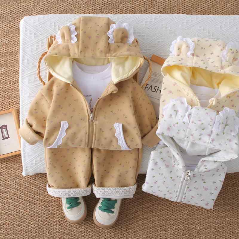 ベビー服 女の子 ガールズ 幼児 秋 セットアップ 上下セット 3点セット 長袖 トップス 総柄 小花柄 フリル レース 綿 コットン おしゃれ かわいい スウィート カジュアル ロングパンツ
