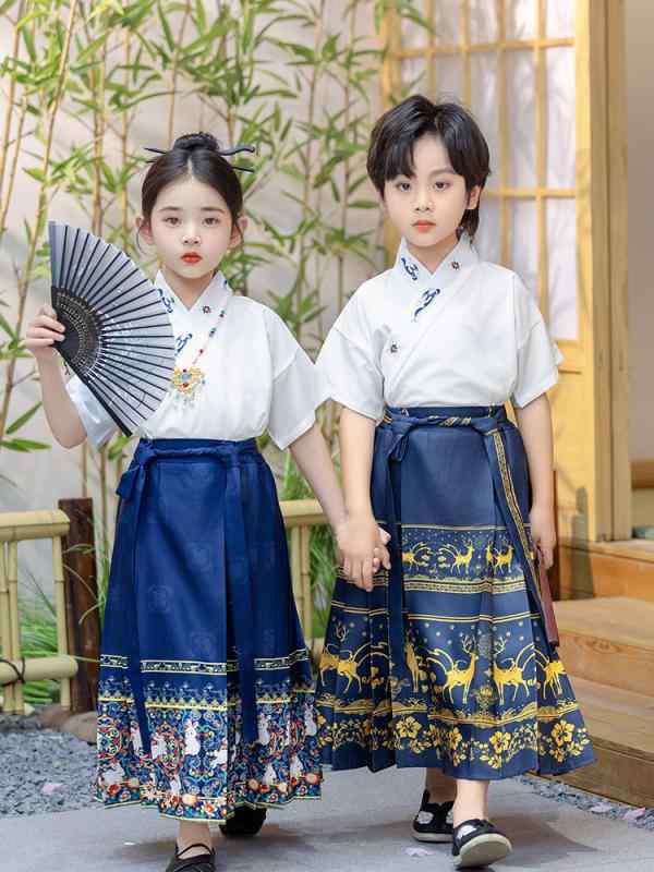 キッズ ダンス衣装 子供 男の子 女の子 発表会 舞台衣装 漢服 チャイナ風 中華民族衣装 動物モチーフ柄 イベント 幼稚園 小学生 中学生 大きいサイズ ゆったり 綿 コットン ソフトな肌触り セットアップ オールシーズン