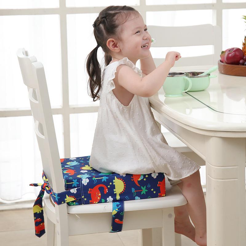チェアクッション キッズ ベビー 子供用 ブースターシート 食事用 離乳食 撥水 防汚 洗える 携帯 ポータブル おでかけ 旅行 ポリエステル 厚手 かわいい柄 4,306円