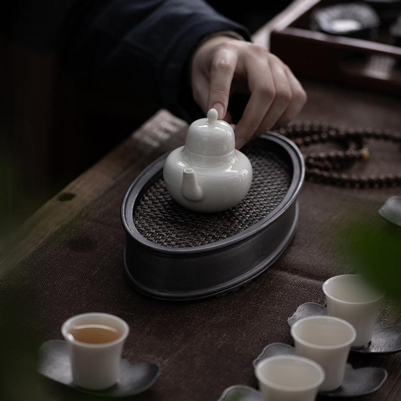 茶盤 古錫製 アンティーク レトロ 和風 乾式 貯水 養壺 茶壺置き ポット照明ランプ 建水 水盂 壺敷き 御盆 功夫茶器 中国茶 日本茶 茶席 茶の葉会 今めかしい 御前上等感 雅びやか 室内装飾