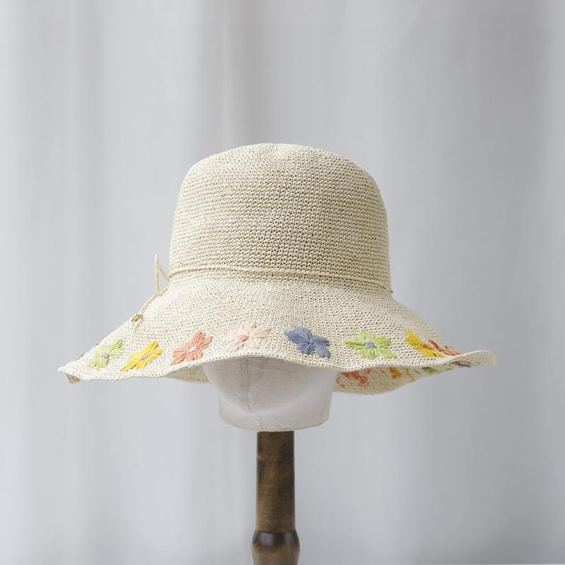 麦わら帽子 レディース ラフィア風 手編み クロシェ 花柄 刺繍 春夏 ビーチ リゾート 日よけ 広つば UVカット 小顔効果 通気性 フィッシャーマンハット ベージュ 折りたたみ