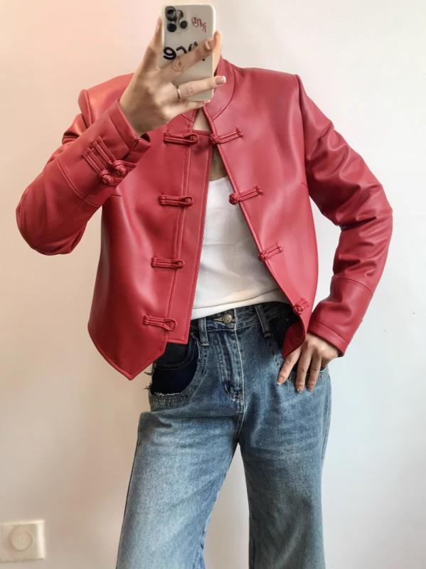 レザージャケット レディース 羊革 本革 シープスキン ショート丈 スタンドカラー チャイナボタン エレガント 上品 ポインテッドヘム 切り替え 大人カジュアル 秋冬 ブラック レッド