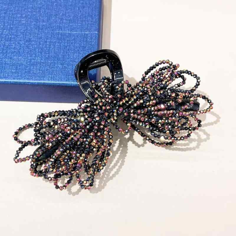 ヘアクリップ レディース 大型 クリスタル バンスクリップ 高級感 ハンドメイド ビーズ きらめく シャーククリップ アップヘア まとめ髪 髪留め ヘアアクセ オーロラカラー 華やか おしゃれ エレガント 上品 普段使い オフィス お出かけ パーティー
