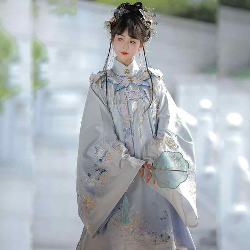 漢服 成人女性用 明代風 言い慣わし 中国風 重厚刺しゅう 立ち襟 窈窕たる 晴れ晴れしい 本格的 映画化用 コスプレ 御召しもの でき事 一こま御召しもの 位置写真絵 前撮り 古代御召しもの 御召しもの 3点仕掛ける 春夏