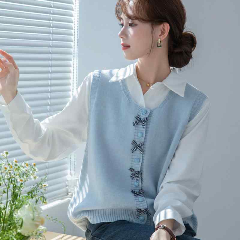 ベスト レディース 春夏 ニット カーディガン風 Uネック レイヤード リボン かわいい フェミニン ゆったり ポリエステル素材 ブルー系 大人かわいい きれいめ 普段使い