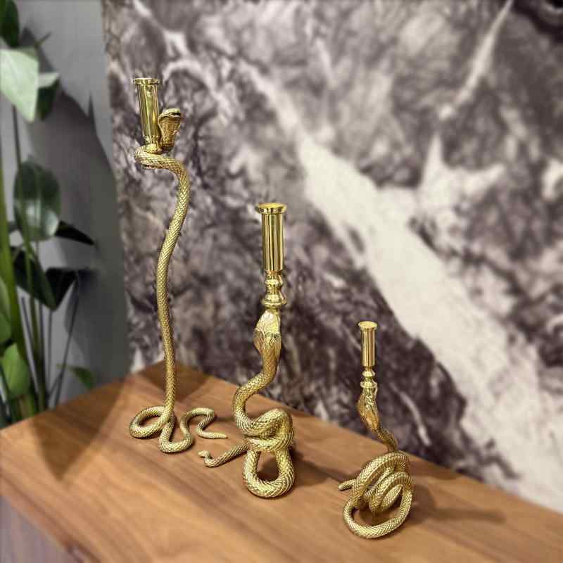 キャンドルスティック 蝋燭保持者 金管楽器 蛇身 刻みつける 御前上等感 ラグジュアリー 今めかしい 作物 オブジェ 室内装飾 飾りつけ リビング 紅茶一覧表 昼御飯一覧表 かざり付ける品