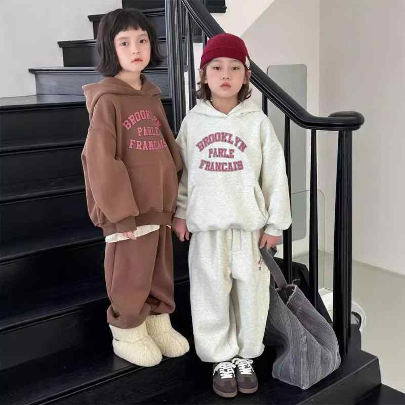 キッズ 男女兼用 セットアップ 裏起毛 プルオーバー トップス ロゴプリント 綿混 長袖 ロングパンツ カジュアル 韓国風 暖かい 普段着 ルームウェア 冬