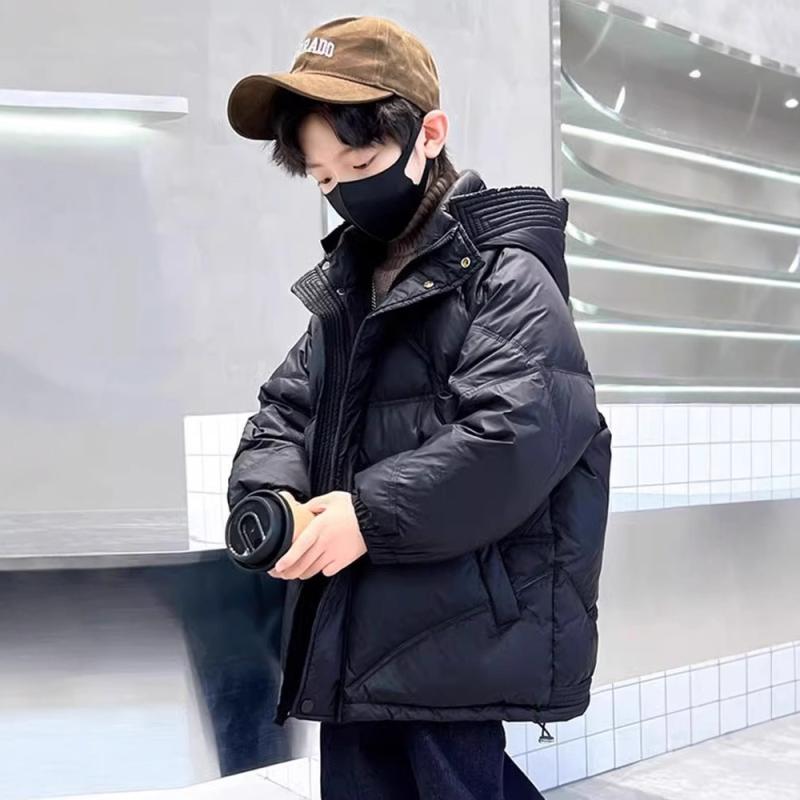 キッズ 男児用 ジュニア ダウンジャケット 軽量 薄手 ホワイトダックダウン ミドル丈 高級感 カジュアル ゆったり リラックスフィット 無地 綿混素材 秋冬 アウター ブラック