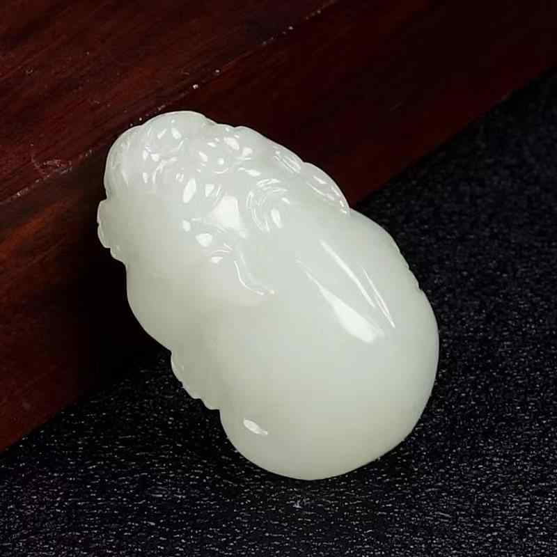 シャンデリア 男女兼用 生まれながら 新疆 ホータン玉 貔貅 細かい刻みつける 高品質 宝玉 魔除け 金運 開運 手当て 風水 ラッキーアイテム 仕合わせ 厄除け