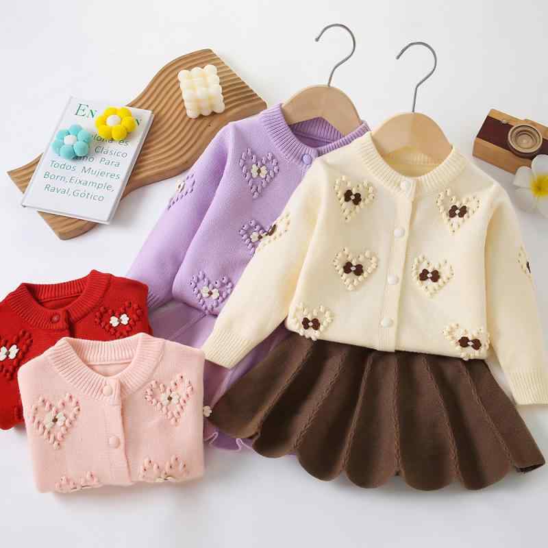 ニット キッズ 女の子 ベビー 女児 秋冬 韓国風 オルチャンファッション かわいい おしゃれ 長袖 ハート柄 クルーネック アクリル ソフトタッチ トップス スカート セットアップ