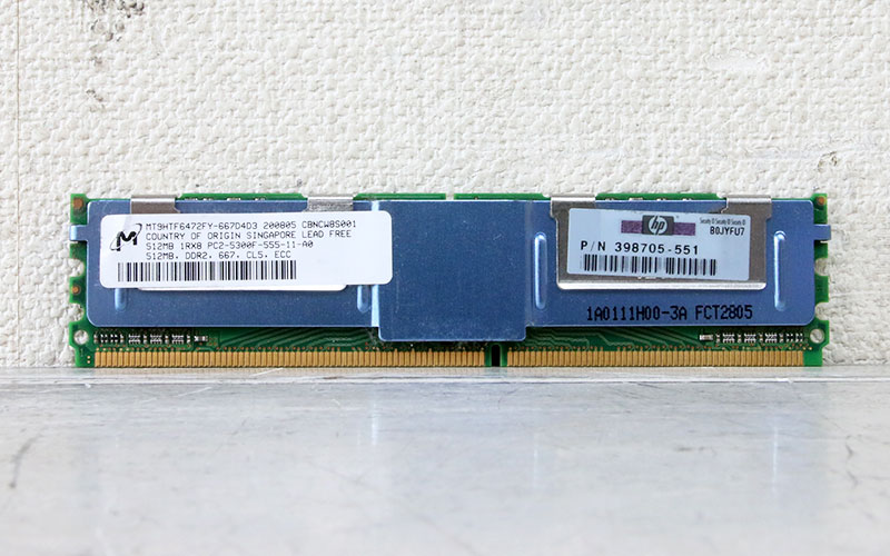 MT18HTF51272AZ-667C1 Micron 4 Go DDR2 PC2 PC2-5300E 667MHZ