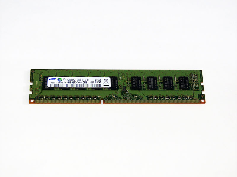 M391B5273CH0-CH9 SAMSUNG 4GB 240pin パソコン3-10600 CL9 18c 256x8 DDR3-1333 2Rx8 1.5V ECC【中古】