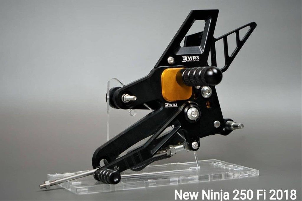 WR3 ダブルアールスリー バックステップキット Vシリーズ ニンジャ250 KAWASAKI カワサキ バックステップ ステップ 足回り