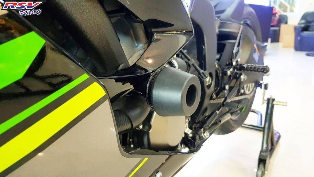 RSV racing アールエスブイレーシング Frame slider ZX6R-19 ZX-6R KAWASAKI カワサキ エンジンスライダー・フレームスライダー フレーム|ウェビック 店
