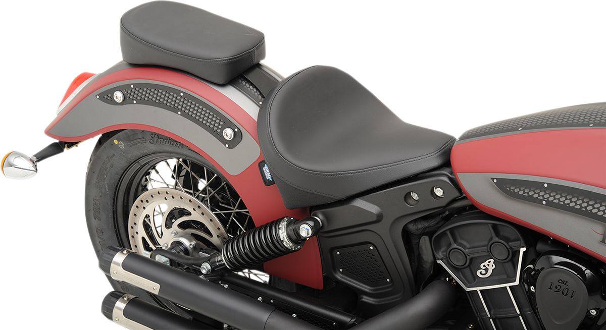 Drag Specialties ドラッグスペシャリティーズ ソロシート ブラック スムース SCOUT 【SEAT SOLO BLK SMTH [0810-1985]】 Scout 2015 - 2017 Sixty 2016 INDIAN MOTORCYCLE インディアン シート シート関連 外装