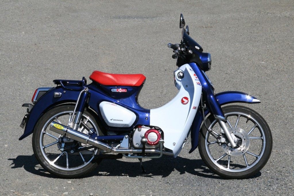 スーパーカブ C125 ヨシムラ GP-MAGNUMサイクロン チタンブルー スーパーカブ C125 ヨシムラ GP-MAGNUMサイクロン チタンブルー