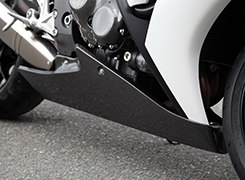 Magical Racing マジカルレーシング アンダーカウル CBR1000RR HONDA ホンダ カウル関連 外装 素材:平織カーボン製 / MagiVeilセラミックコーティング:あり|ウェビック 店