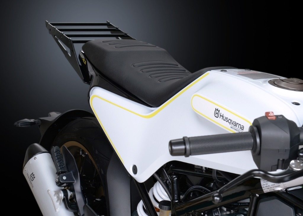 ALPHATHREE アルファスリー スポーツキャリア SVARTPILEN 125 250 401 VITPILEN HUSQVARNA ハスクバーナ リアキャリア 外装
