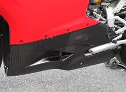 Magical Racing マジカルレーシング アンダーカウル 1199Panigale R S/Tricolore DUCATI ドゥカティ カウル関連 外装 素材：平織りカーボン / MagiVeilセラミックコーティング：あり