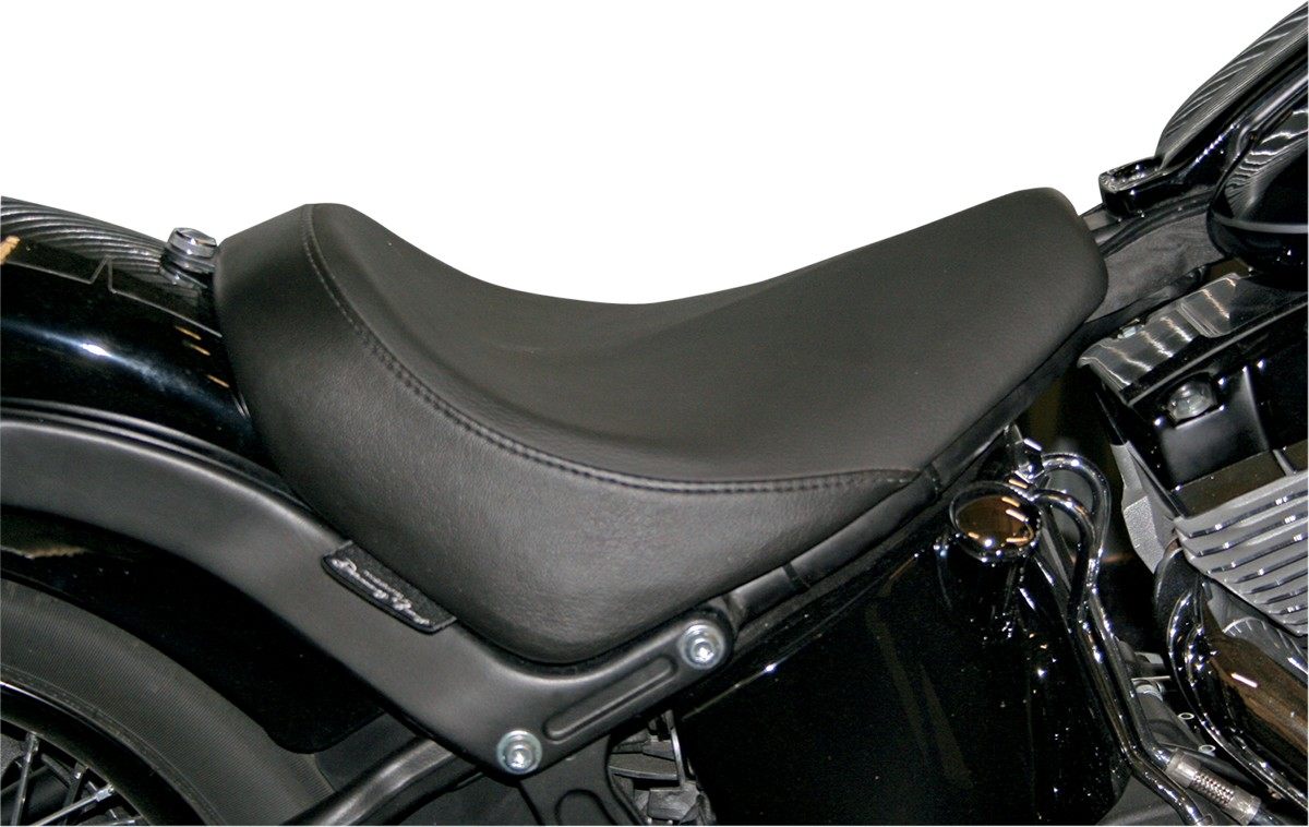 DANNY GRAY ダニーグレー シートBUTTCRACKモデルソロ11-13FXS 【SEAT BCRACK SOLO 11-13FXS [0802-0711]】 Blackline - FXS 2011 2013 FLS Slim 2012 2015 HARLEY-DAVIDSON ハーレーダビッドソン シート シート関連 外装