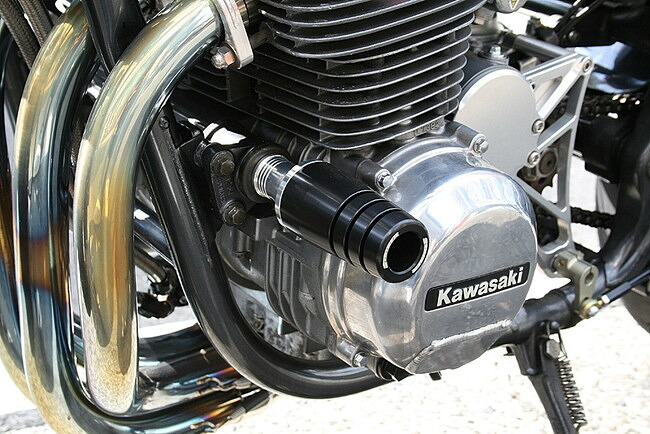 STRIKER ストライカー ガードスライダー ゼファー750 GPZ750R KAWASAKI カワサキ エンジンスライダー・フレームスライダー フレーム｜ウェビック　店