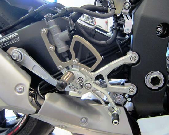 Robby Moto Engineering ロビーモトエンジニアリング バックステップ EVO [エボ] モデル YZF-R1M YZF-R1 YAMAHA ヤマハ ステップ 足回り