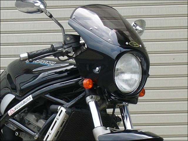 CHIC DESIGN シックデザイン ロードコメット バンディット250 SUZUKI スズキ ビキニカウル カウル関連 外装 スクリーンカラー：スモーク / カラー：未塗装 (サフェーサー仕上げ)｜ウェビック　店 27,506円