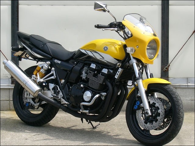CHIC DESIGN シックデザイン ロードコメット XJR400R YAMAHA ヤマハ ビキニカウル カウル関連 外装 スクリーンカラー:スモーク / カラー:未塗装 (サフェーサー仕上げ)|ウェビック 店