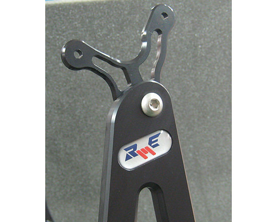 RobbyMotoEngineeringロビーモトエンジニアリングレーシングリアスタンド(Vフックタイプ)カラー:ブラック
