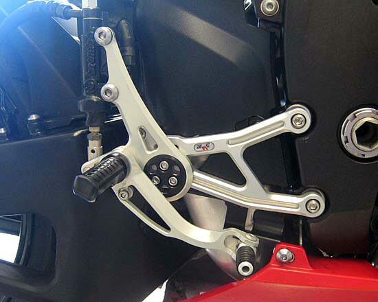 Robby Moto Engineering ロビーモトエンジニアリング バックステップ レースモデル YZF-R1 YAMAHA ヤマハ ステップ 足回り