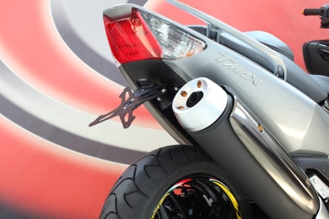 EVOTECH エボテック ナンバープレートホルダー(ホルダーのみ) TMAX YAMAHA ヤマハ ナンバープレートホルダー 外装｜ウェビック　店