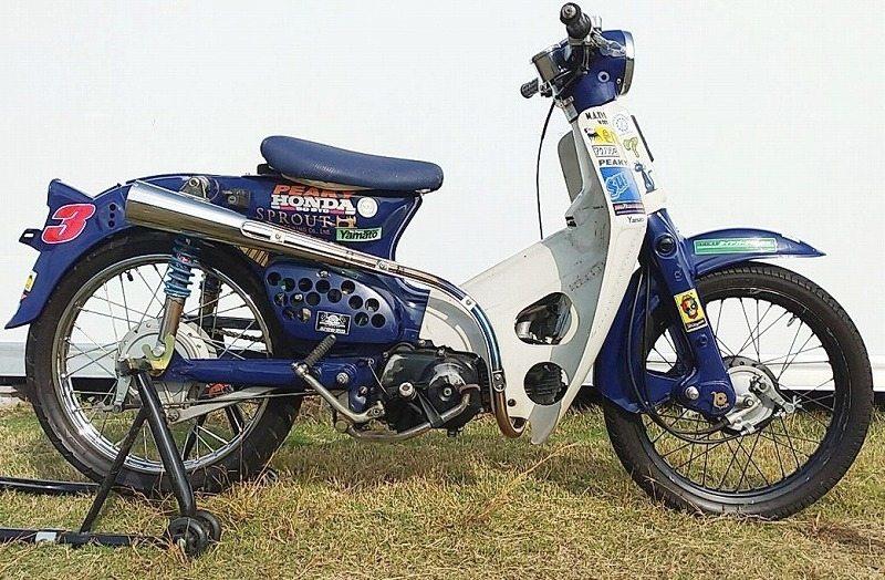 希少　カブ　ストレートアップマフラー 楽天市場】【予約販売 次回 9月上旬入荷予定】カブ用 ストレート