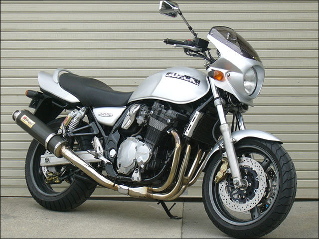 CHIC DESIGN シックデザイン ロードコメット2 イナズマ1200GSX1200FS SUZUKI スズキ ビキニカウル カウル関連 外装 スクリーンカラー:スモーク / カラー:Pノベルティブラック/ライトチャコールメタリック|ウェビック 店