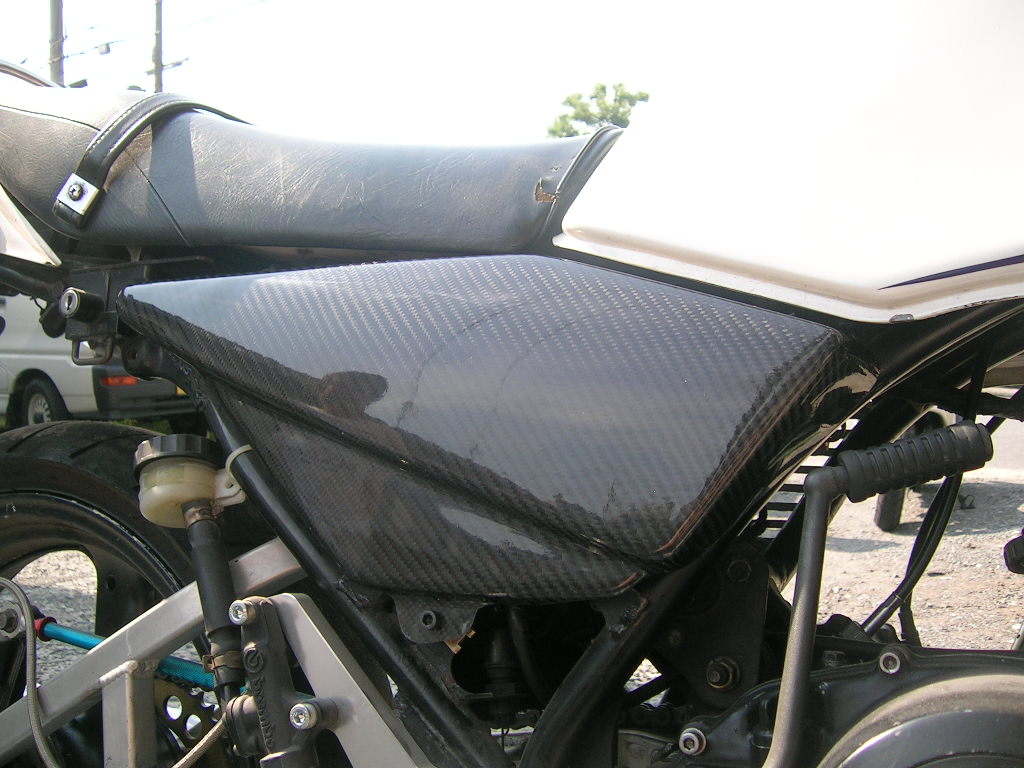 STING R&D スティングアールアンドディー カーボン製サイドカバー RZ250 4L3 YAMAHA ヤマハ サイドカウル・サイドカバー カウル関連 外装｜ウェビック　店