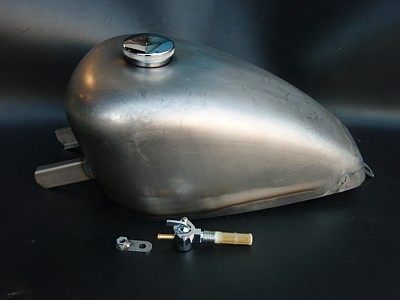 楽天市場】部品屋K&W ハイマウント スポーツスタータンク エストレヤ