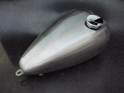 部品屋K&W マスタングタンク バルカン400 バルカン800 KAWASAKI カワサキ ガソリンタンク タンク関連 外装