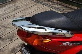 M-Factory エムファクトリー カスタムリアウイング CYGNUS125 [シグナス] YAMAHA ヤマハ その他スクーター外装 カウル関連 外装｜ウェビック　店