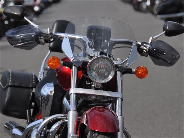 CHIC DESIGN シックデザイン ガイラガントレット VT1300CR HONDA ホンダ ハンドガード・ナックルガード ハンドル周辺パーツ ハンドル｜ウェビック　店