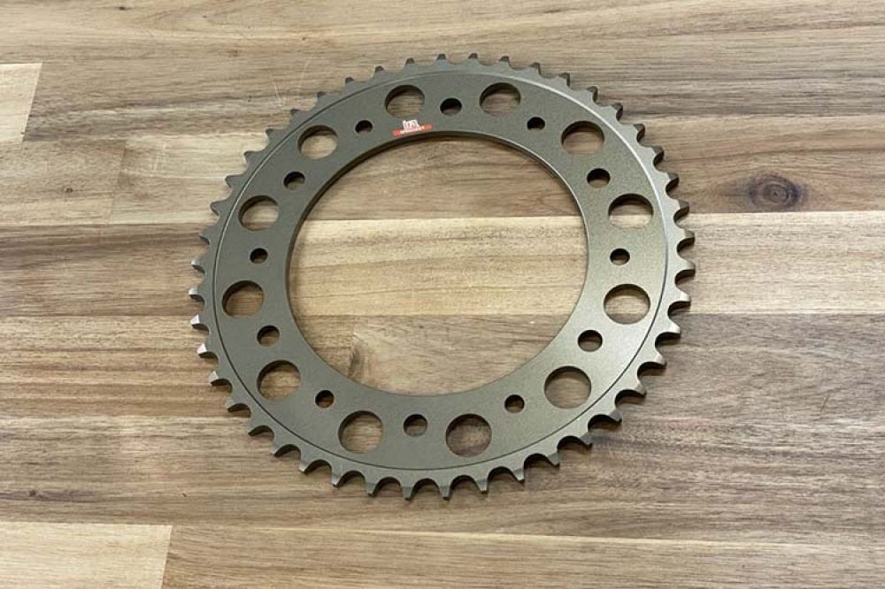 ISA アイエスエー リアスプロケット ジュラルミン F800GS F700GS F650GS BMW ドリブンスプロケット・リアスプロケット 駆動系 丁数：45