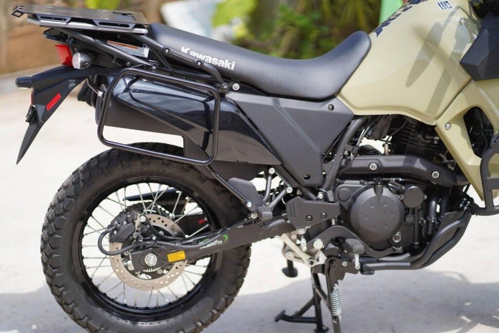 MOTOSKILL モートースキール Side rack KLR 650 KAWASAKI カワサキ サイドキャリア 外装｜ウェビック　店 18,644円