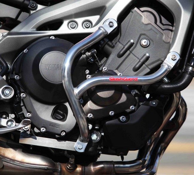 GOLDMEDAL ゴールドメダル スラッシュガード MT-09 YAMAHA ヤマハ エンジンガード フレーム｜ウェビック　店