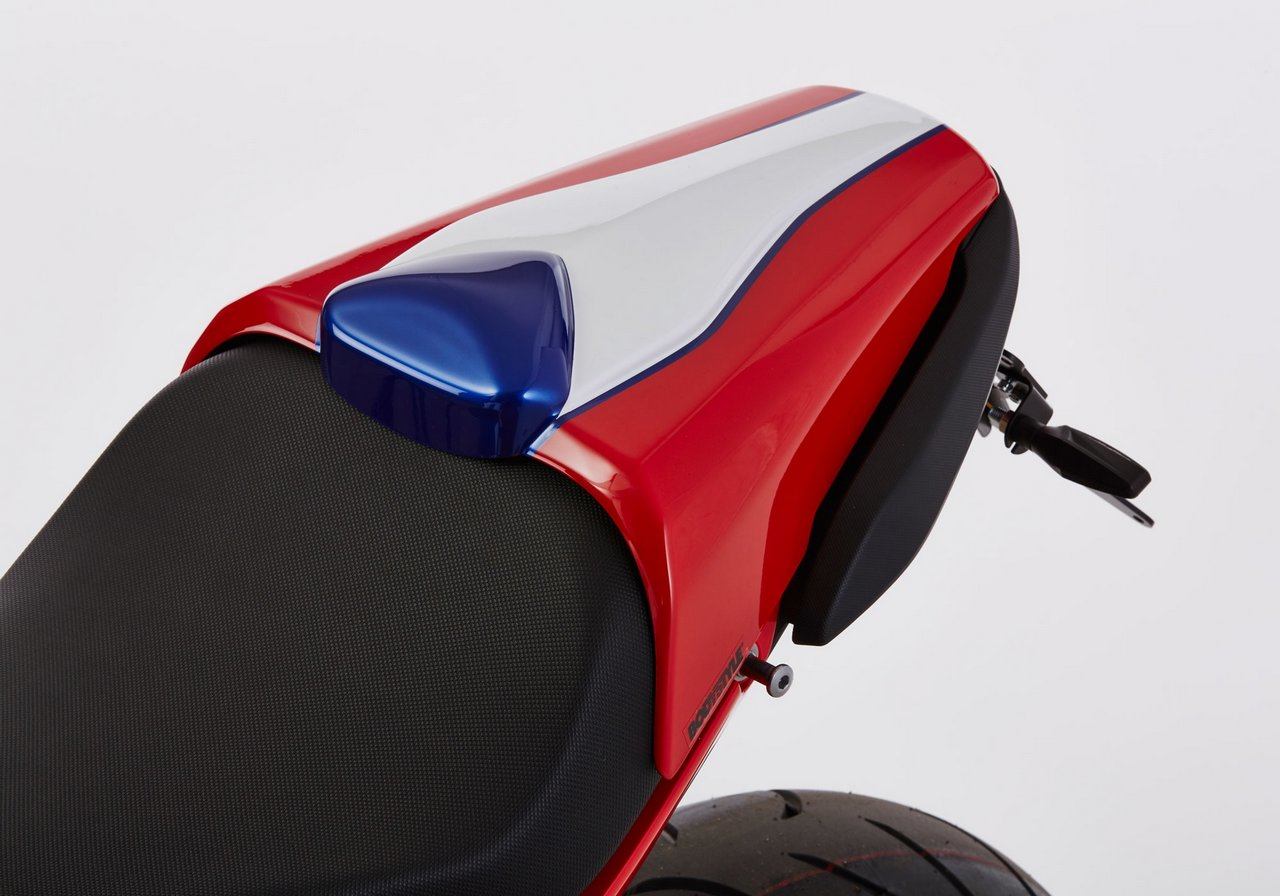 BODY STYLE ボディースタイル スポーツライン シートカバー 【Sportsline seat cover】 CB650F HONDA ホンダ シングルシートカウル シート関連 外装 カラー：ブルー(Pearl Spencer Blue， PB308M)