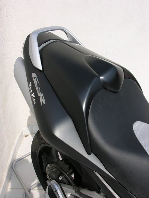 BODY STYLE ボディースタイル シートカバー(Sportsline seat cover) GSR 600 SUZUKI スズキ シングルシートカウル シート関連 外装｜ウェビック　店