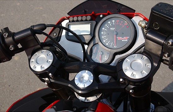 Robby Moto Engineering ロビーモトエンジニアリング アルミ セパレートハンドル ハンドル